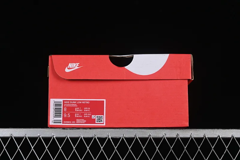 All categories Nk SB Dunk series Nk SB Dunk Low low-top sneakers Nk Dunk Pure "Platinum" Little Bear Story White Blue Brown Simple and versatile SB strap low-top casual sneakers DV0831-101